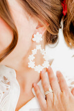 Load image into Gallery viewer, Bianca Earring in White Shell
