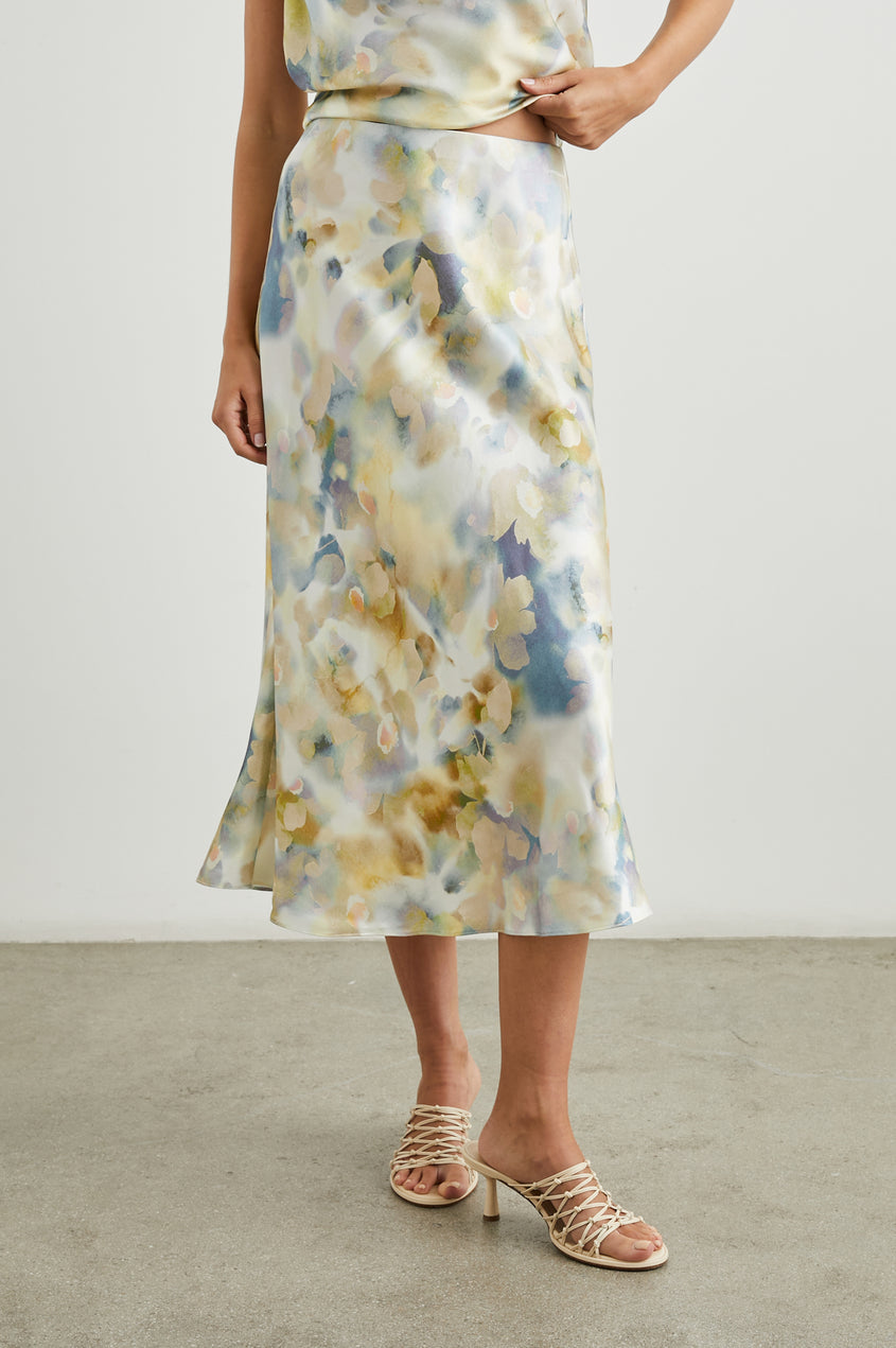 Anya Skirt in Diffused Blossom
