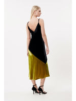 Load image into Gallery viewer, Engy Velvet Dress in Bleu Marine