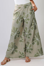 Load image into Gallery viewer, Rene Trousers in Green