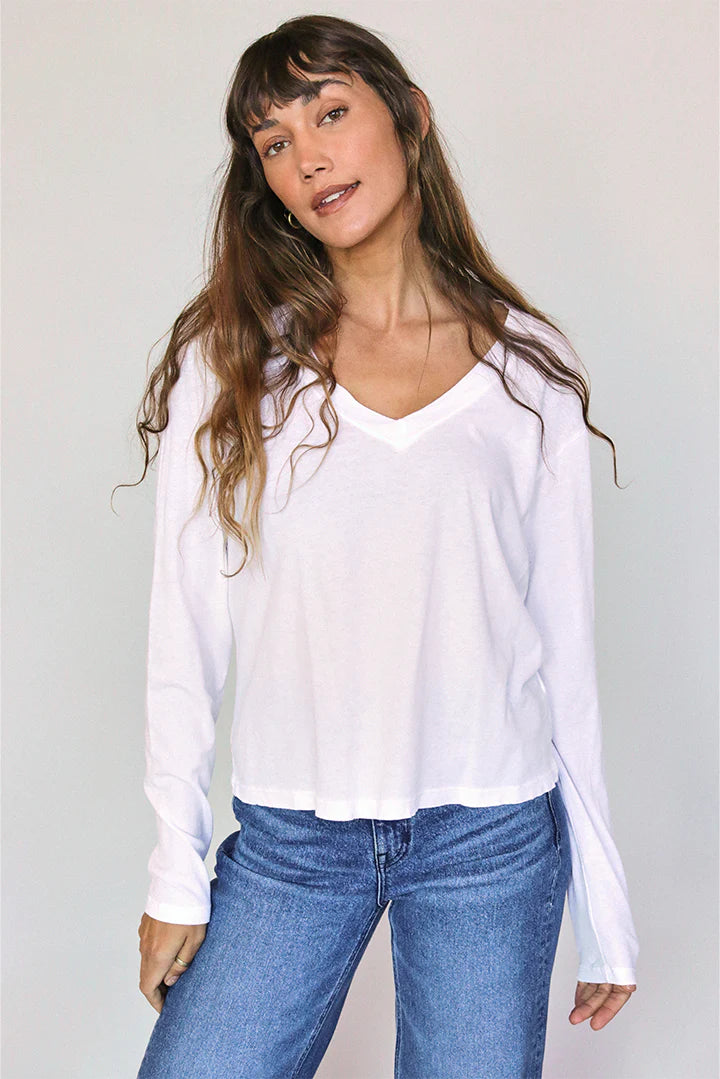 Jimi Long Sleeve Tee in White – Mint Julep