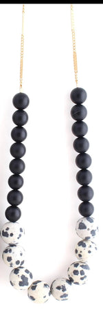 Load image into Gallery viewer, Aussie Necklace in Black Top No Bars
