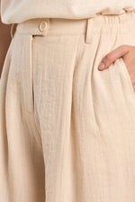 Load image into Gallery viewer, Trouser Short in Off-White
