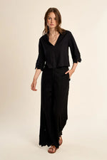 Load image into Gallery viewer, Embroidered Detail Pants in Black
