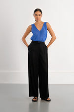 Load image into Gallery viewer, Pleated Wide Leg Pants in Black
