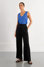 Load image into Gallery viewer, Pleated Wide Leg Pants in Black
