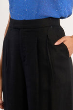 Load image into Gallery viewer, Pleated Wide Leg Pants in Black
