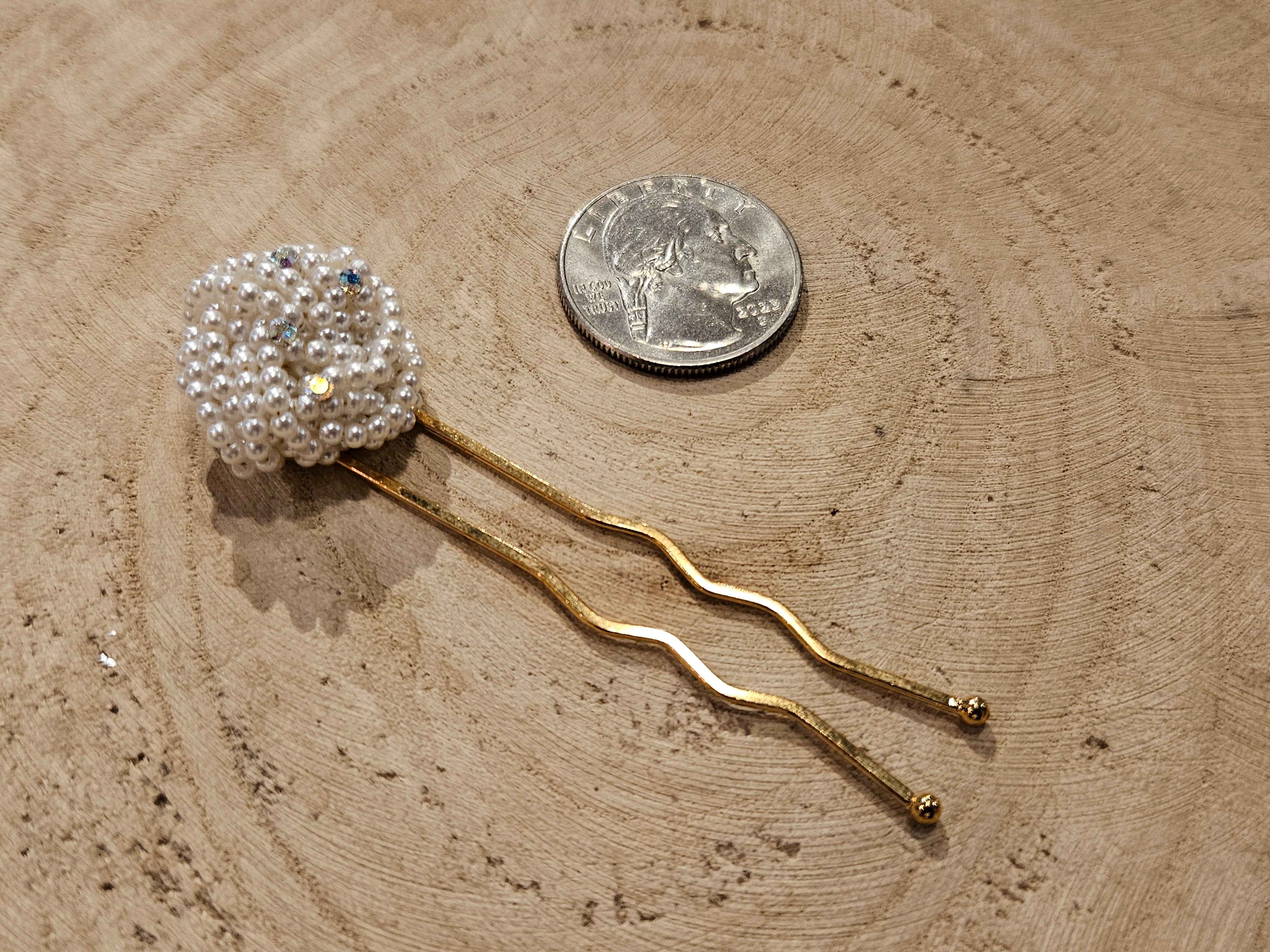 Large Vintage Pearl Knot Bobby Pin in Gold