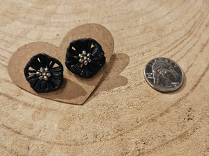 Raffia Flower Stud Earring in Black