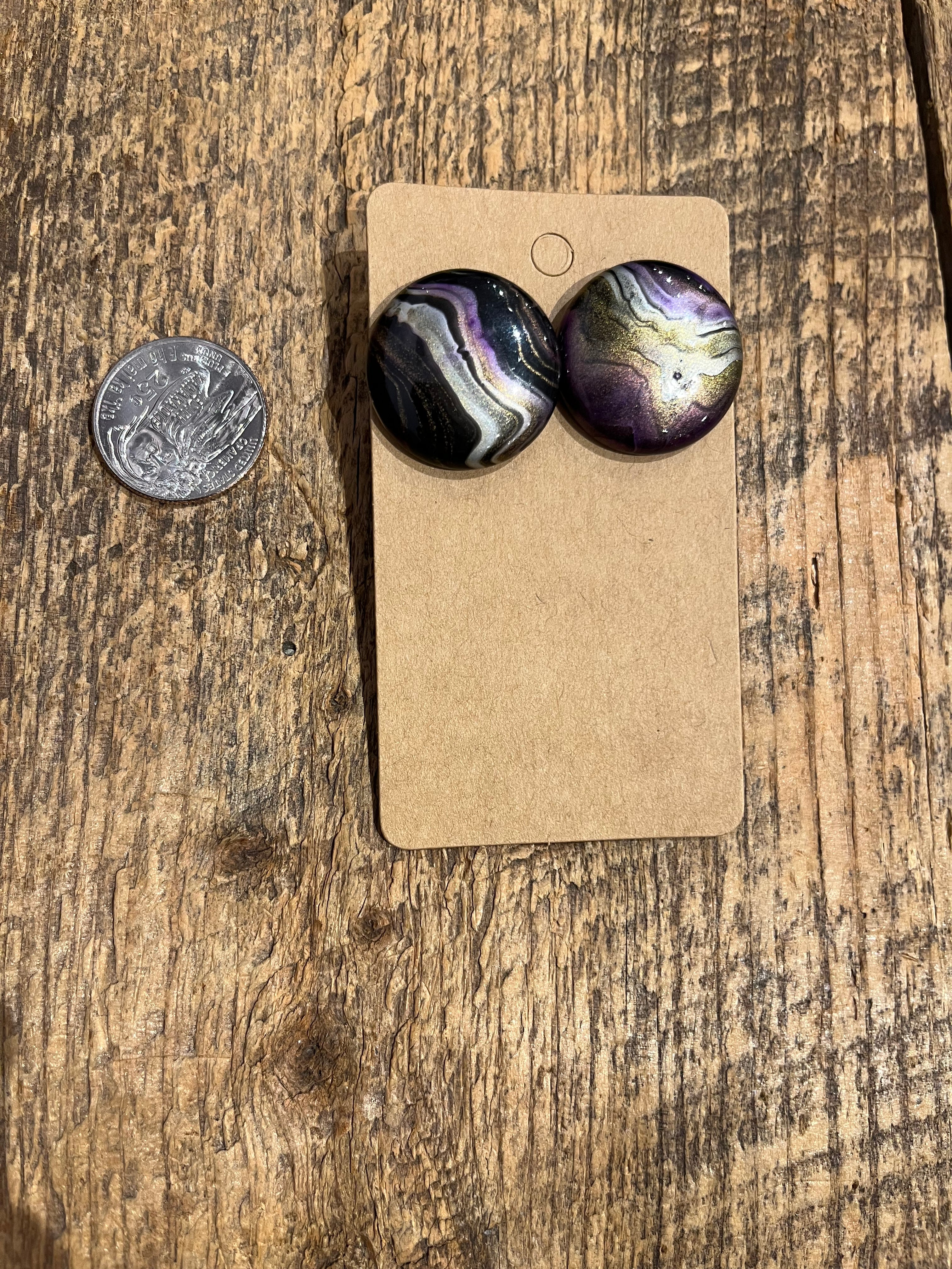 Vintage Marbled Studs in Black