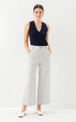 Load image into Gallery viewer, Rylee Crop Pants in Cream/Navy
