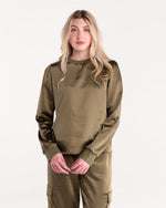 Load image into Gallery viewer, Britt Top in Olive
