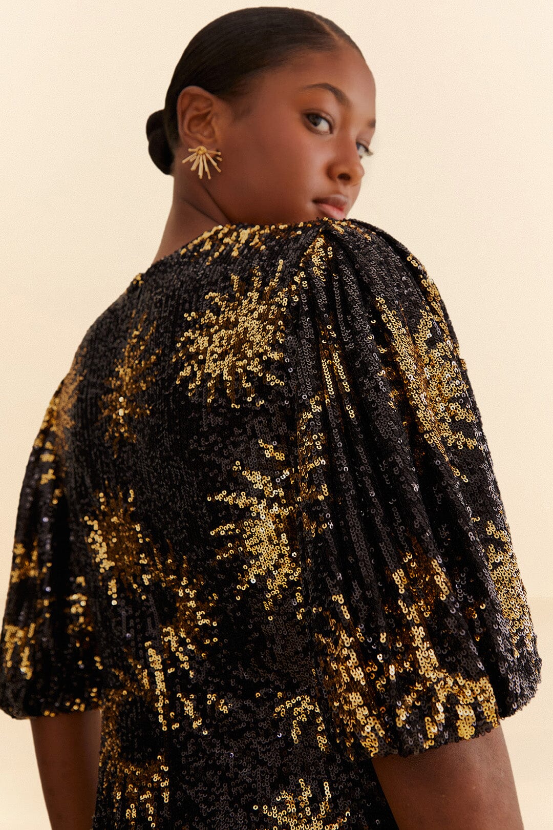 Sunny Mood Sequin Mini Dress in Black/Gold