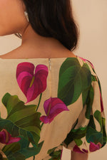 Load image into Gallery viewer, Anthurium Leaves Short Sleeve Square Neck Dress in Sand
