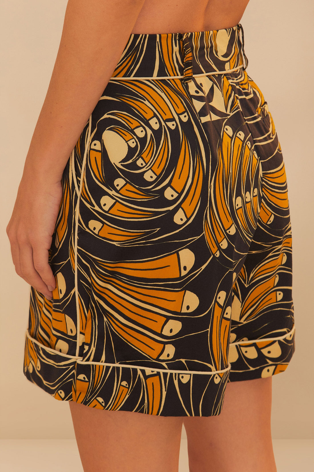 Toucan Spirals Shorts in Black