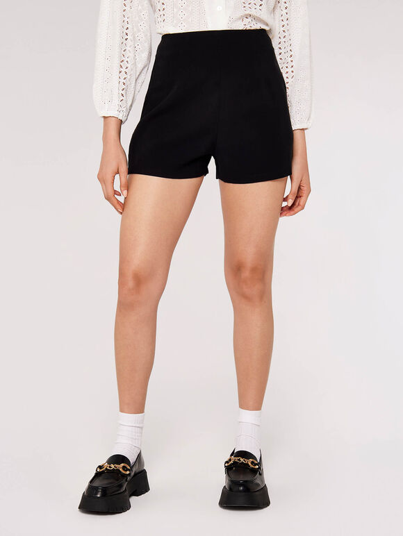 Twill Shorts in Black