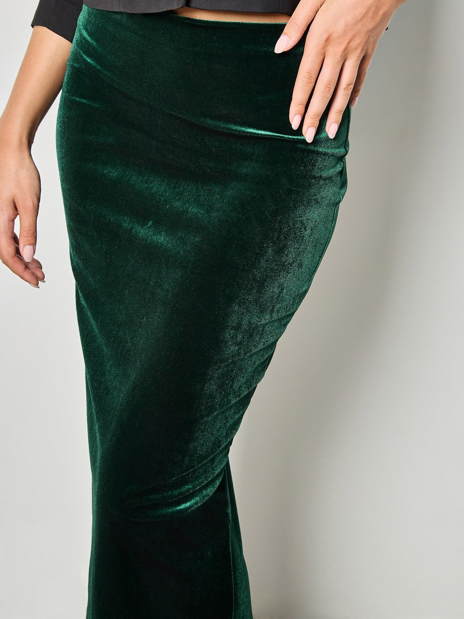 Velvet Maxi Skirt in Green