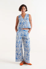 Load image into Gallery viewer, Aquaria Print Sleeveless Top in Blue

