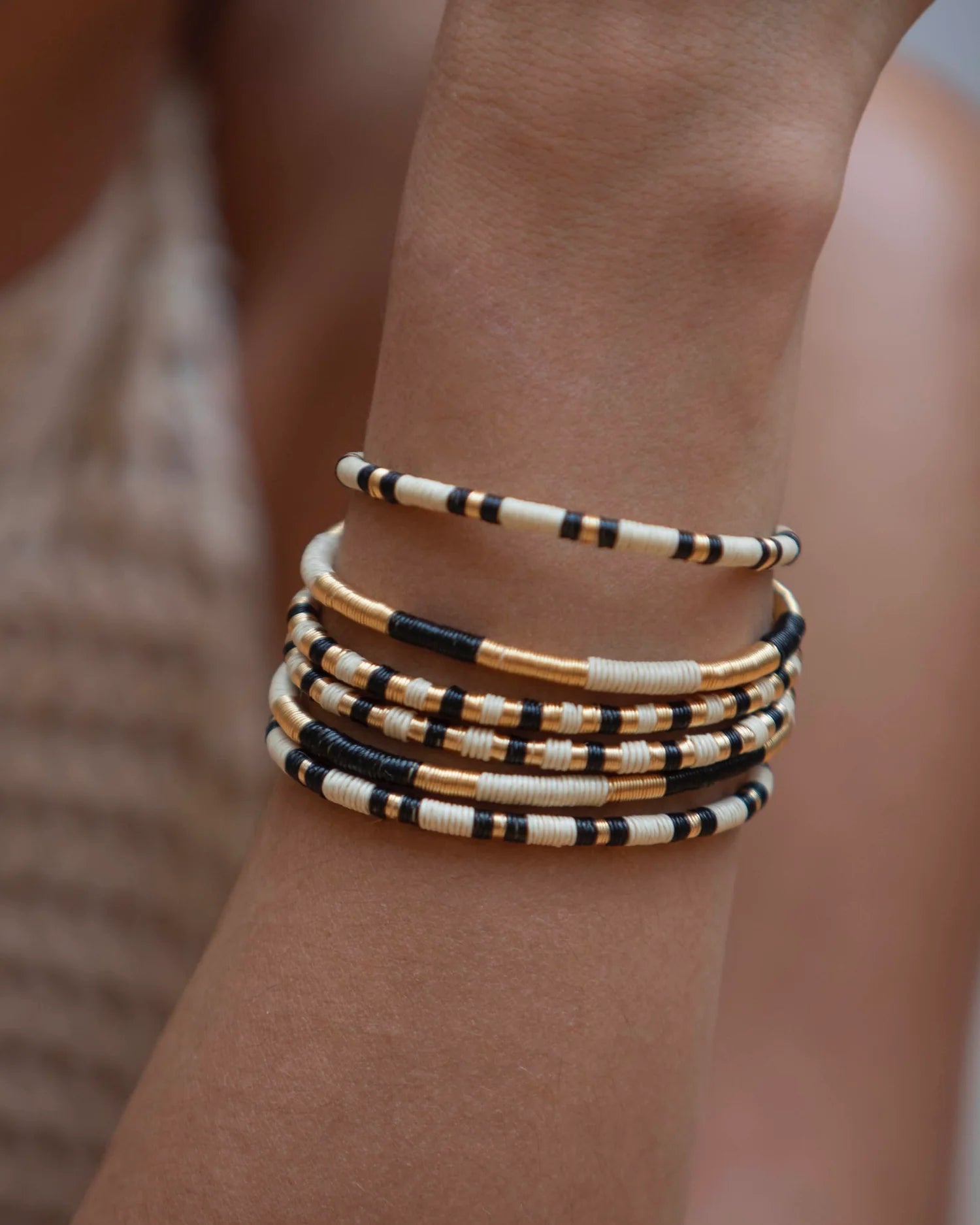 Clarte Bangle in Ivory and Grey