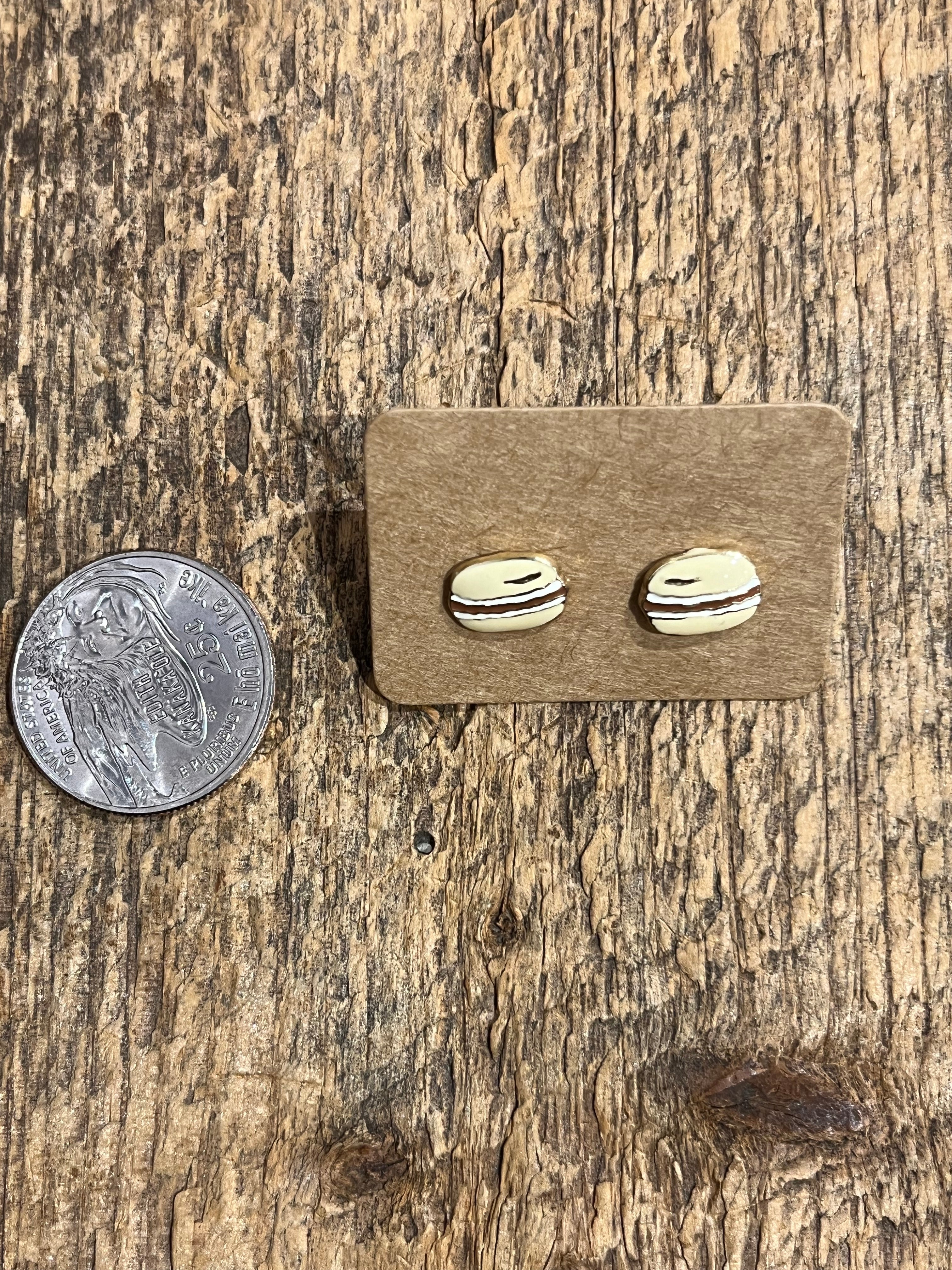 Macaron Studs in Vanilla