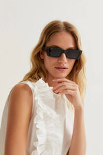 Load image into Gallery viewer, Cotton Ruffle Top in White
