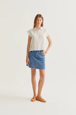 Load image into Gallery viewer, Embroidered Button Down Shirt in White
