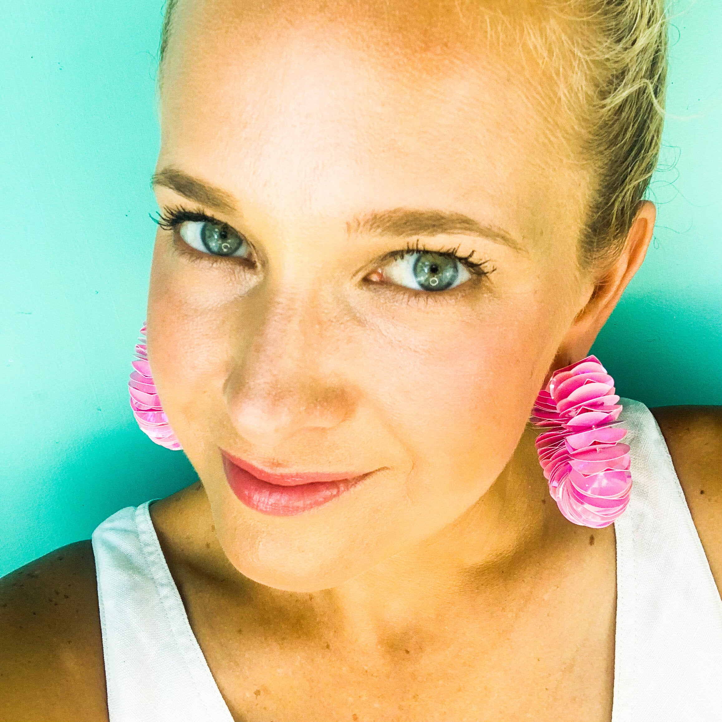 Sparkle and Shine Earrings in Bubblegum Pink