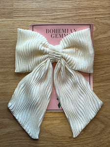Pleated Hair Bow in Cream