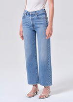 Load image into Gallery viewer, Harper Crop Jean in Kindle
