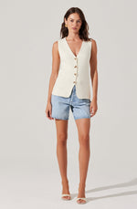 Load image into Gallery viewer, Jayce Sweater Vest in Cream
