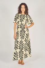 Load image into Gallery viewer, Before Midnight Rene Dress in Black/Cream
