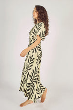 Load image into Gallery viewer, Before Midnight Rene Dress in Black/Cream
