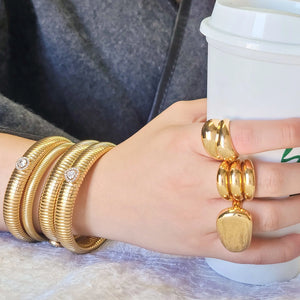 Cobra Ribbed Bracelet in Gold with Emerald CZ