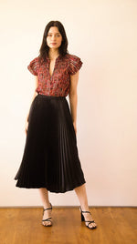 Load image into Gallery viewer, Kaz Top in Merlot Moonbeam
