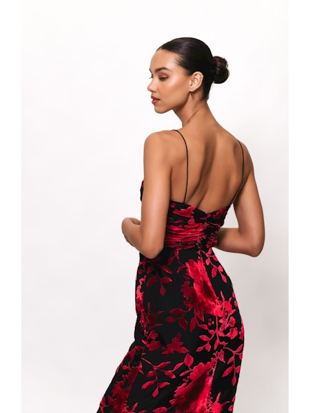 Tylia Ruched Maxi Dress in Black/Red Chinoiserie Bouquet Mint Julep Tylia Ruched Maxi Dress in Black/Red Chinoiserie Bouquet Mint Julep