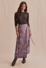 Load image into Gallery viewer, Cecelia Floral Long Sleeve Top in Java

