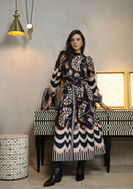 Load image into Gallery viewer, Lilly Blouse in Black
