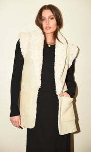 Riley Faux Fur Leather Vest in Ecru
