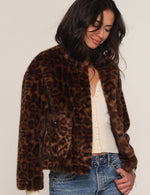 Load image into Gallery viewer, Tristan Coat in Leopard
