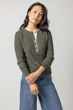 Load image into Gallery viewer, Waffle Henley Sweater in Moss
