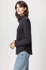 Load image into Gallery viewer, Shirttail Hem Funnel Neck in Black
