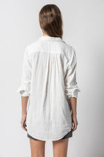 Load image into Gallery viewer, Long Sleeve Button Down Tunic in White
