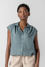 Load image into Gallery viewer, Short Sleeve Button Down in Vine
