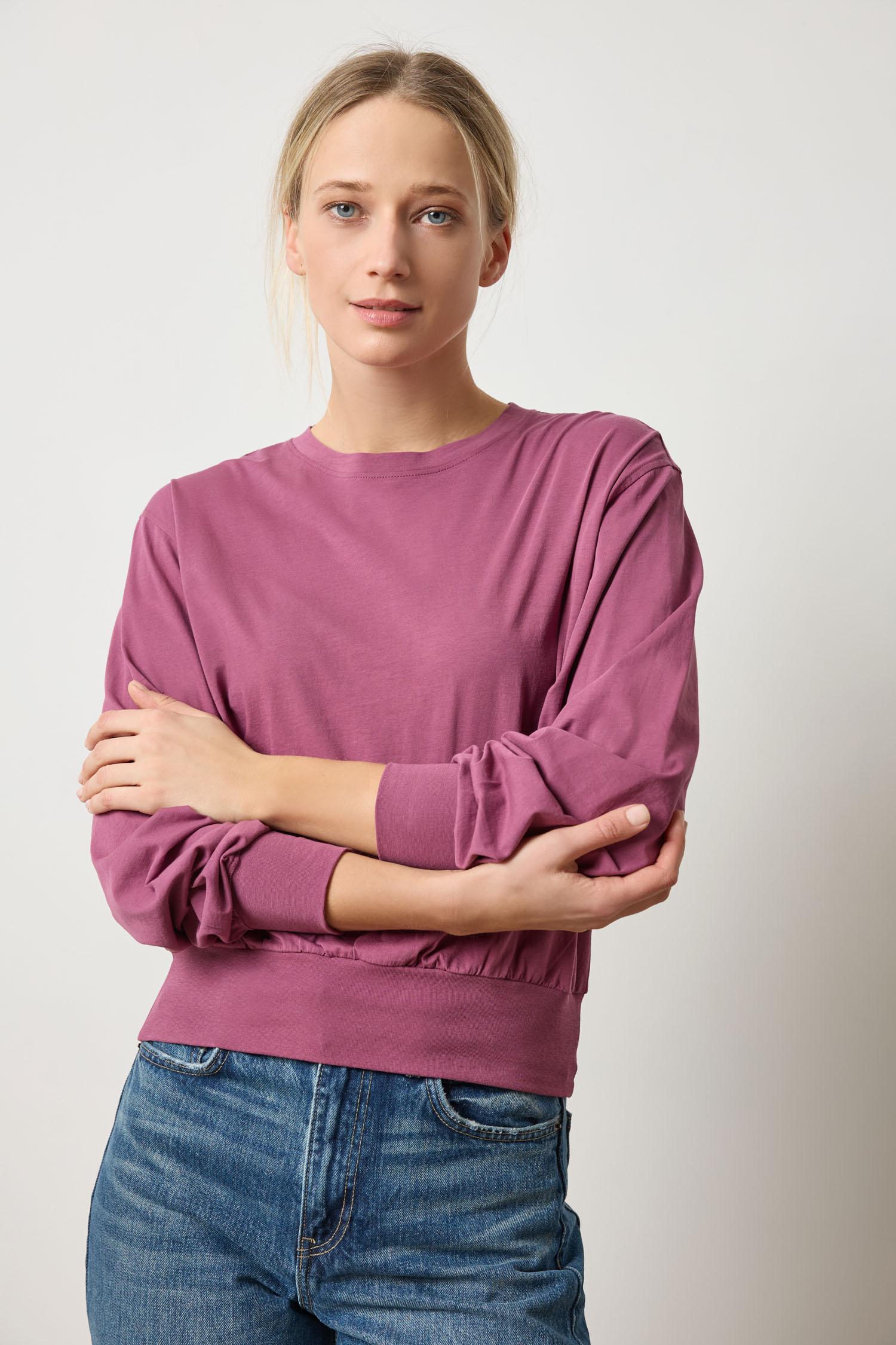 Ribbed Trim Easy Crew Shirt in Vintage Plum