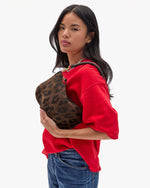 Load image into Gallery viewer, Petit Moyen in Cocoa Pablo Cat
