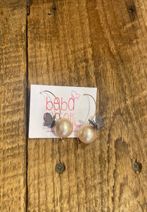 Large Ball Earrings in Champagne Pearl with Graphite Butterfly