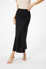 Load image into Gallery viewer, Beni Linen Skirt in Black
