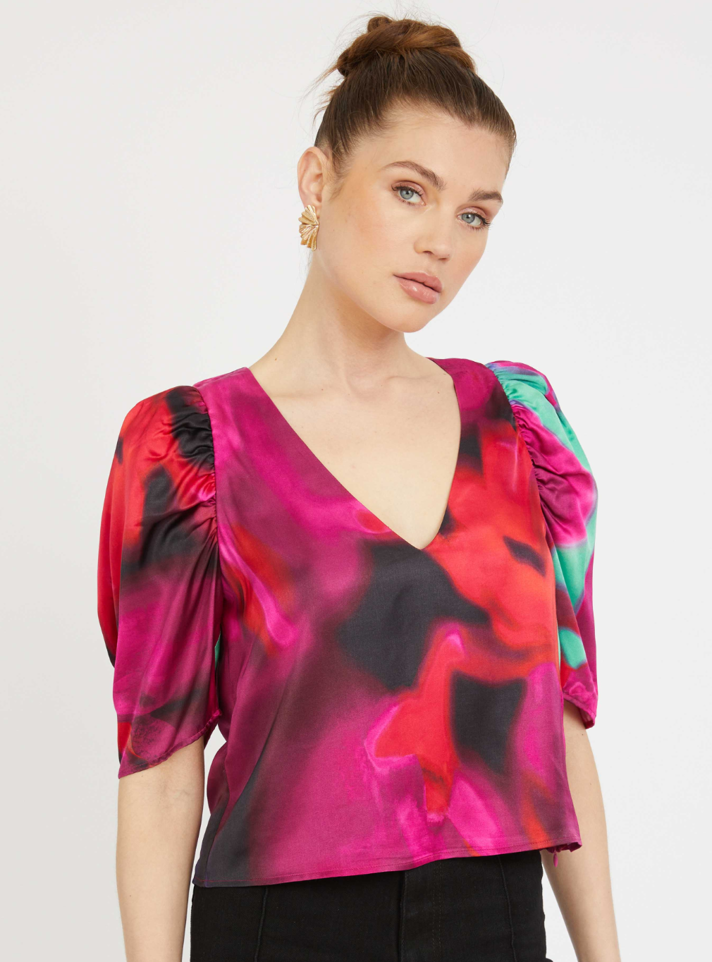 Arden Top in Blur Iris Bloom