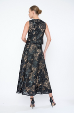 Load image into Gallery viewer, Bello Top in Elderberry Lace
