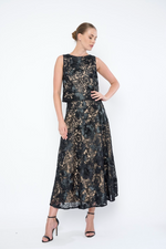 Load image into Gallery viewer, Bello Top in Elderberry Lace
